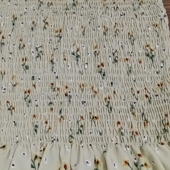 Yellow Skirt and Crop Top set Stretchy Material XSmall - Picture 3 of 6